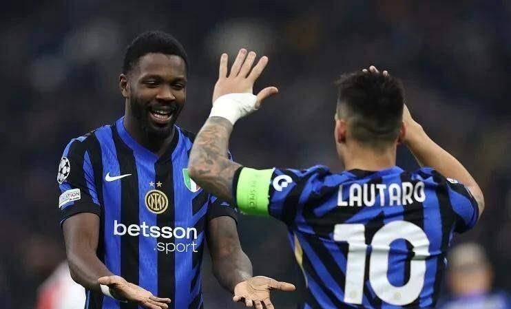 意甲第二轮炸锅了!升班马克雷莫内塞补时绝杀,国际米兰1-2惨遭逆转