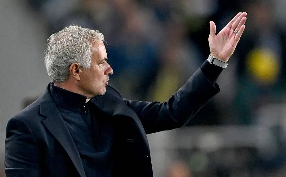 穆里尼奥解约引发猜想 穆帅表态重回曼联愿望