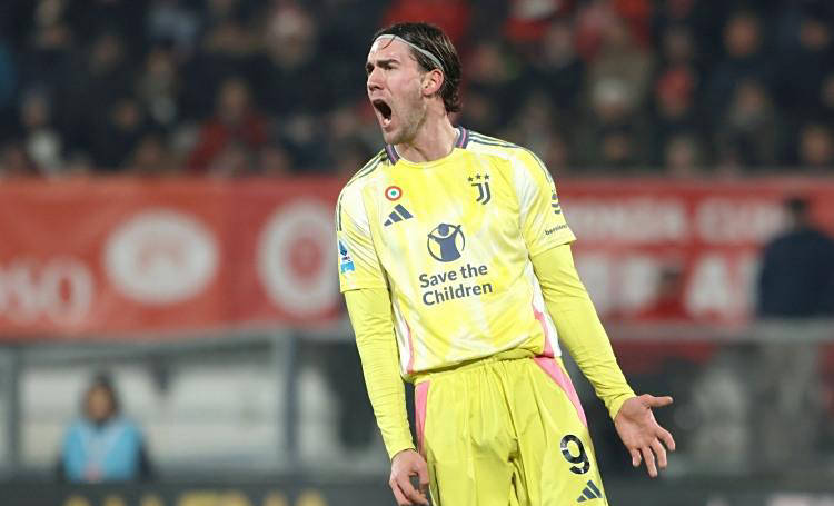 弗拉霍维奇:进球效率力压凯恩和哈兰德,昔日意甲废柴再度崛起