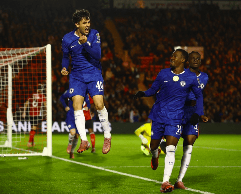 豪门赢不停:切尔西2-1逆转 利物浦轮换11人2-1又绝杀 皇马4-1全胜