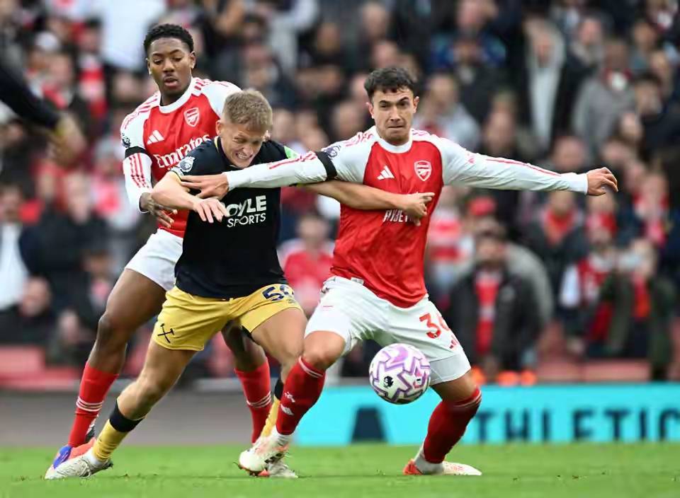 揪心!米兰砸1.4亿引援仍5场3败,欧冠席位要凉?