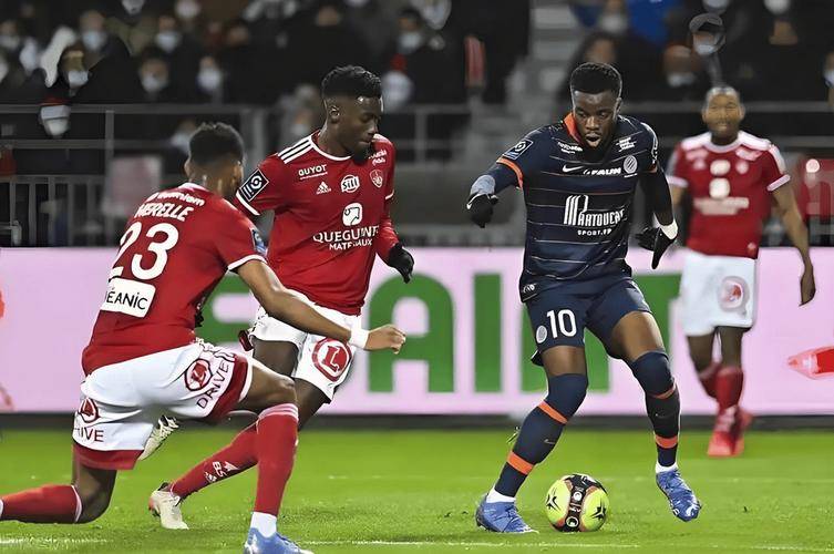 埃因霍温VS那不勒斯!落魄豪门生死战,三大看点定胜负